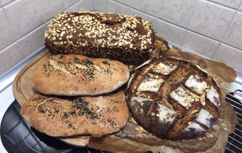 sehr leckeres dunkles Brot